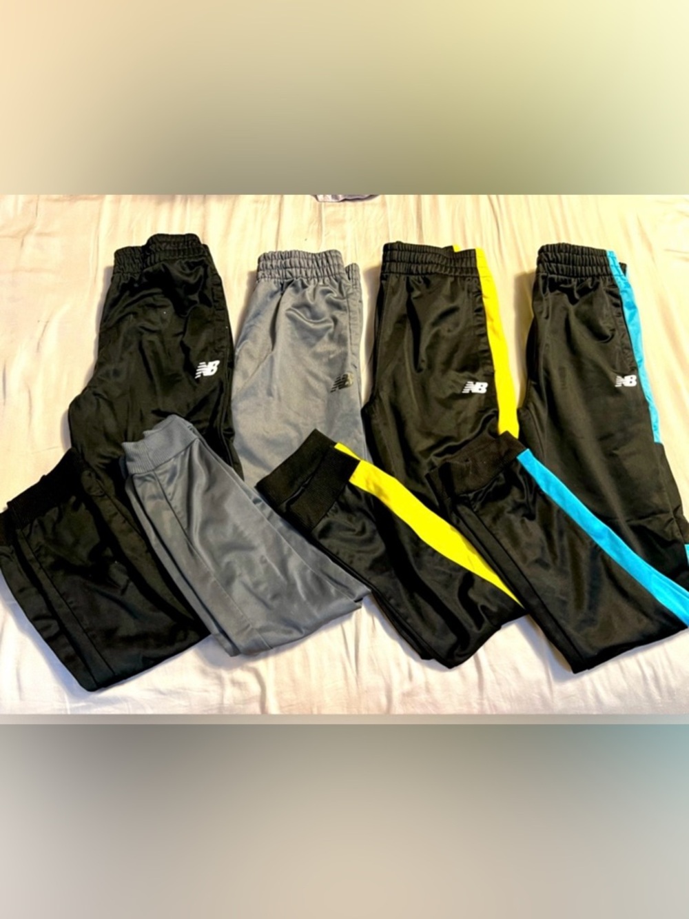 NWOT New Balance sporty joggers!